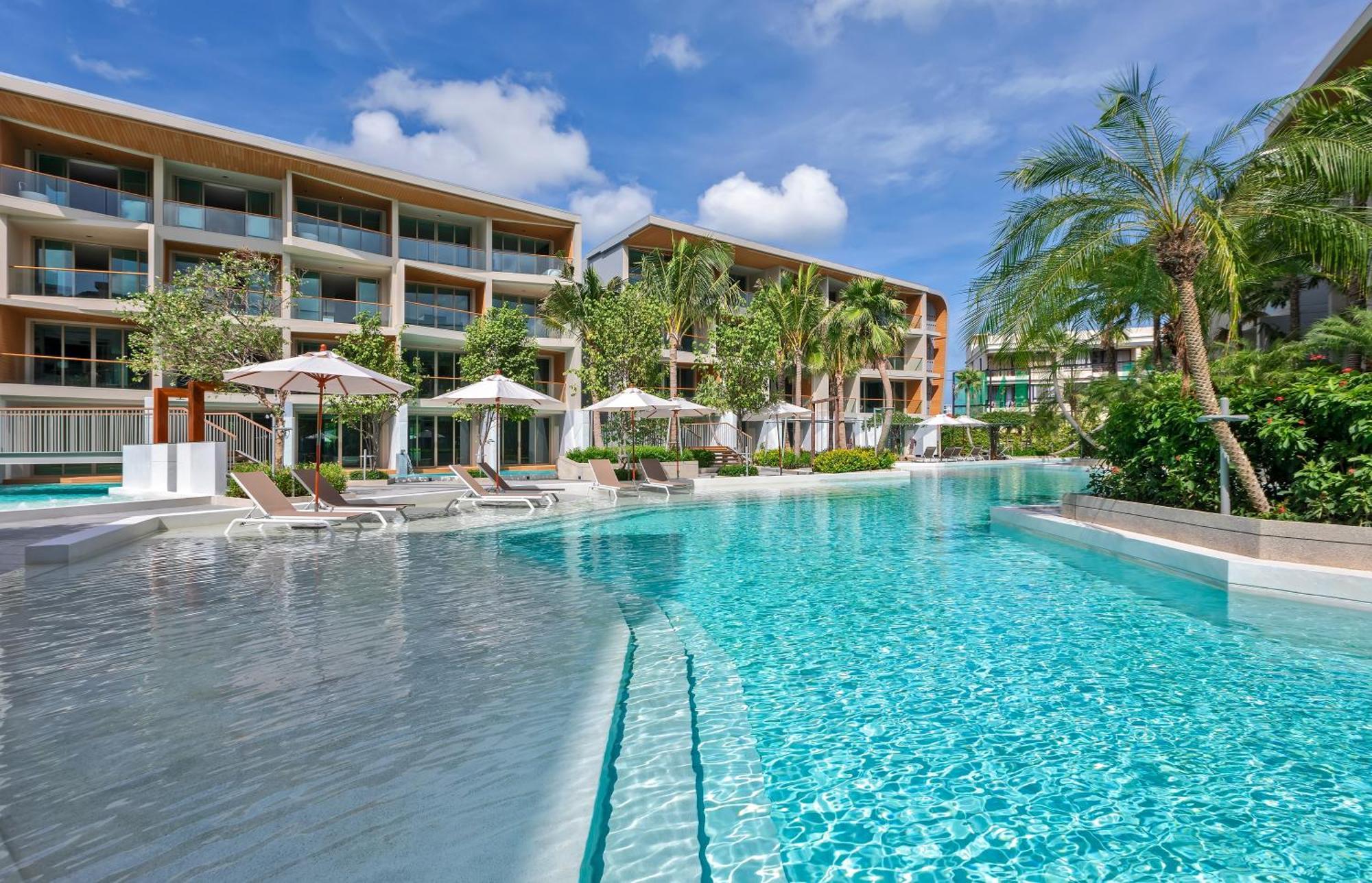 Wyndham Grand Nai Harn Beach Phuket Exterior photo